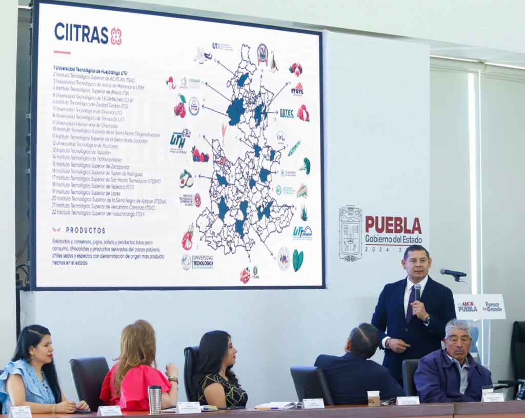 Riqueza comunitaria con justicia social para el campo poblano: Armenta ...